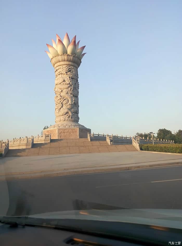 华山脚下宝莲灯