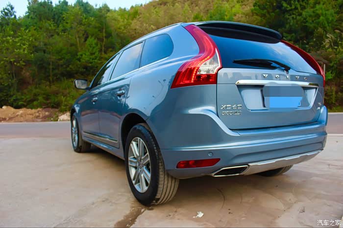 沃尔沃xc60t5awd贻贝蓝提车作业求精华