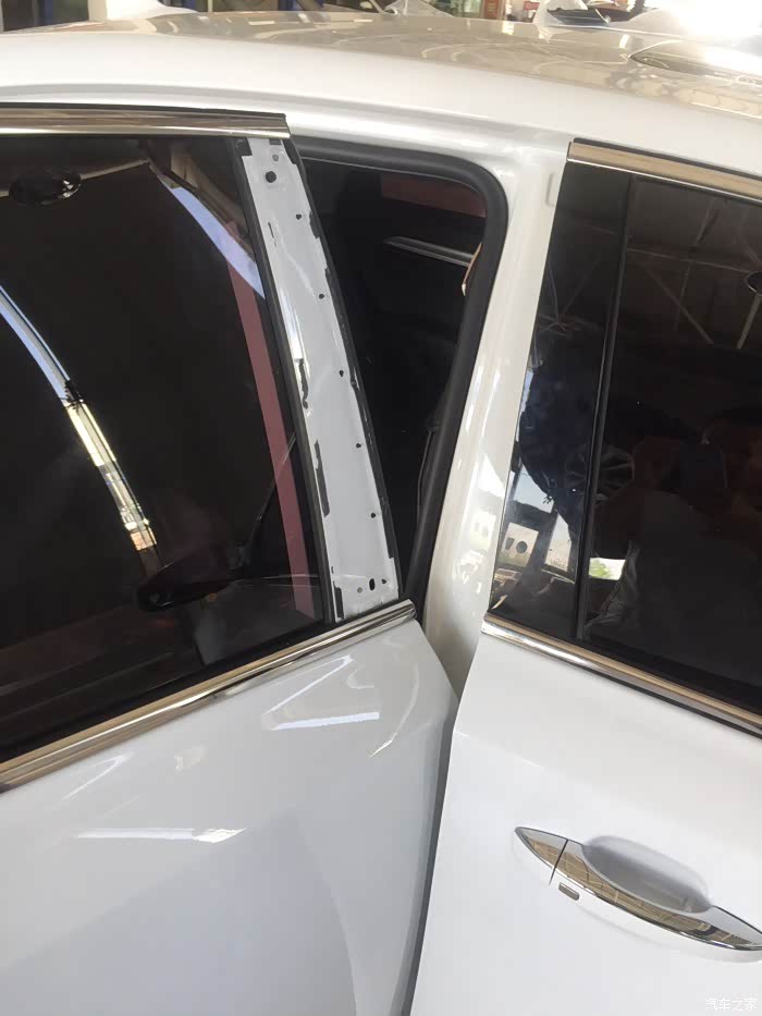 【图】换b柱了……_荣威i6/ei6论坛_汽车之家论坛