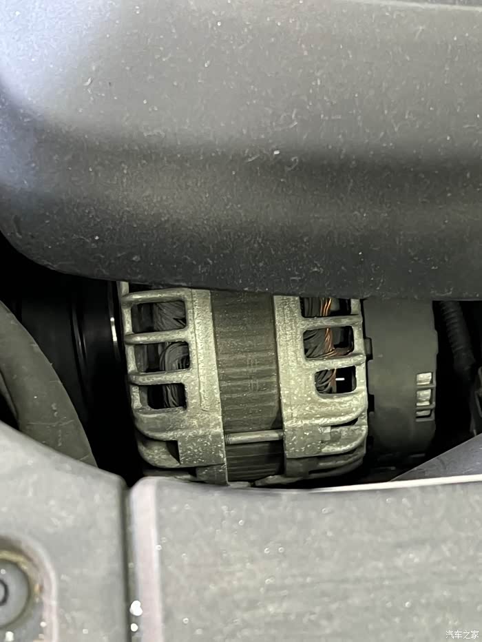 关于xc90发电机皮带问题