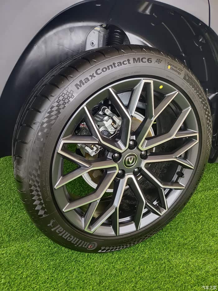 长安unit到店实拍图