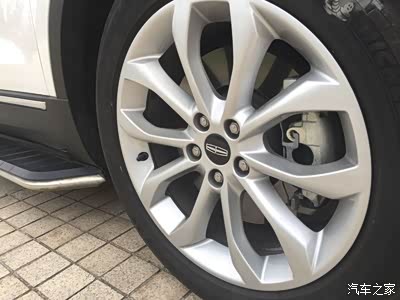 米其林轮胎哦每个这个价格段车都有配置