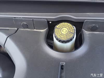 我带老婆深入了解博越.