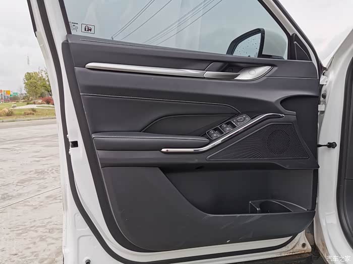 第三代哈弗h6真的是家用suv里一个非常好的选择了!