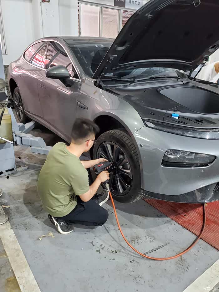 小鹏p7的刹车异响是怎样解决的请看详细图解