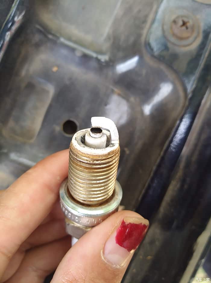 【图】刚换两月的火花塞烧成这样了_桑塔纳经典/志俊论坛_汽车之家论