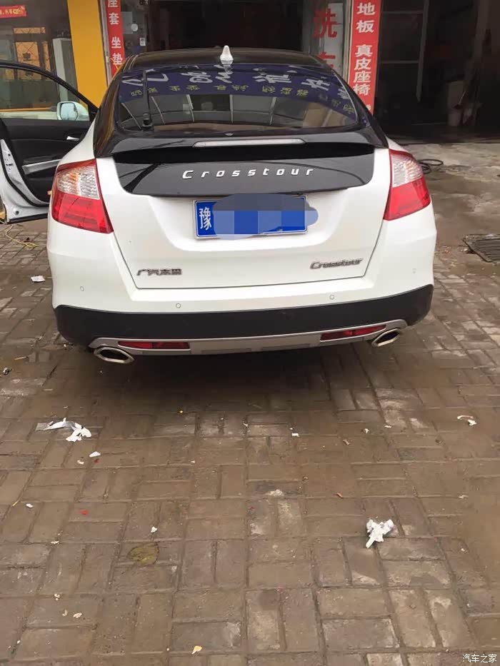 【图】白歌尾翼喷黑色好看吗?_歌诗图论坛_汽车之家论坛