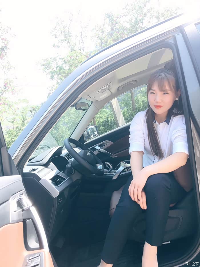 美女与博越的邂逅