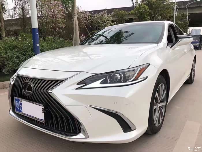 雷克萨斯es是我最喜欢的一款b级车