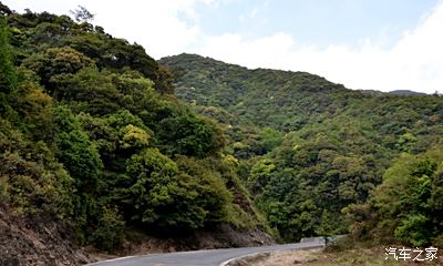 雲南省新平,磨盤山國家森林公園,嘎灑花腰傣,翻越哀牢山