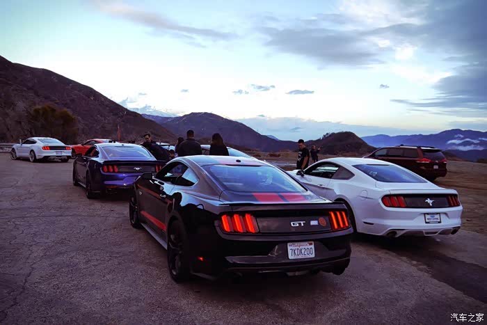 la地区野马跑山聚会