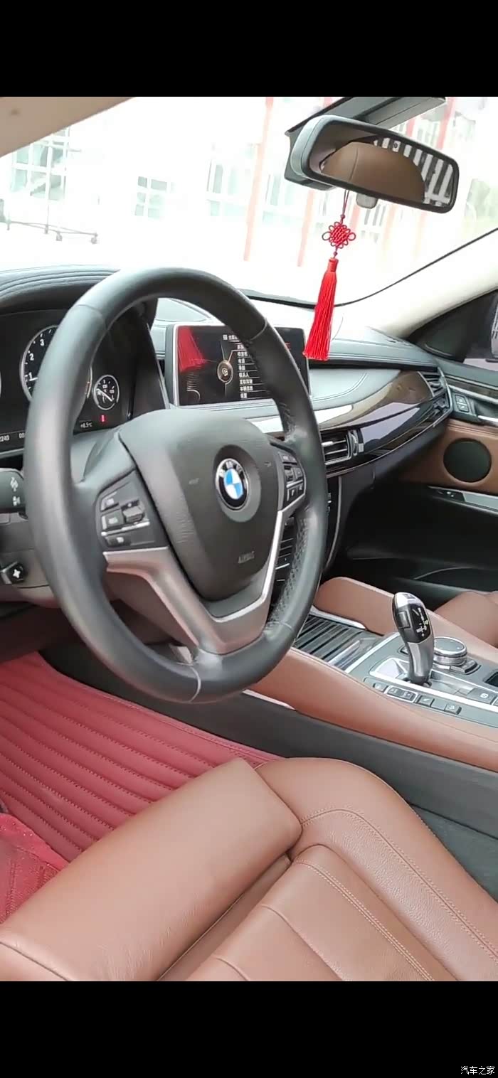 感受宝马x6内饰的豪华与唯美