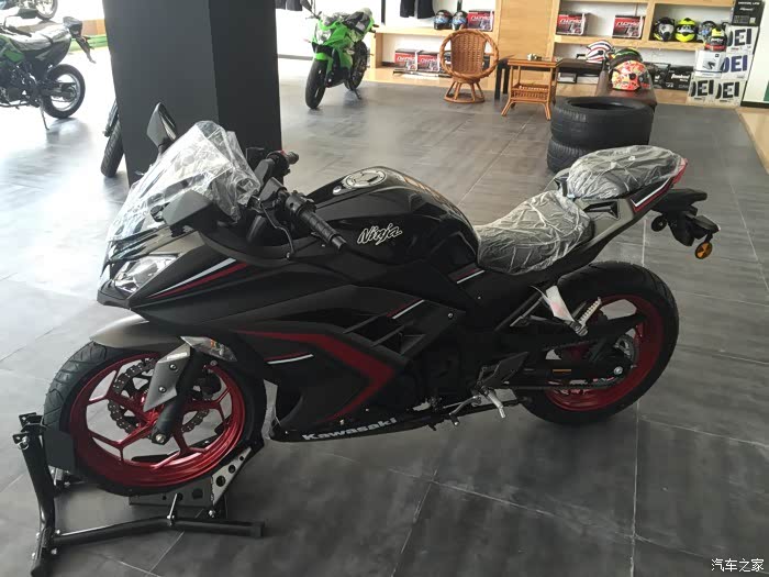 川崎小忍者2016款最新黑红配色