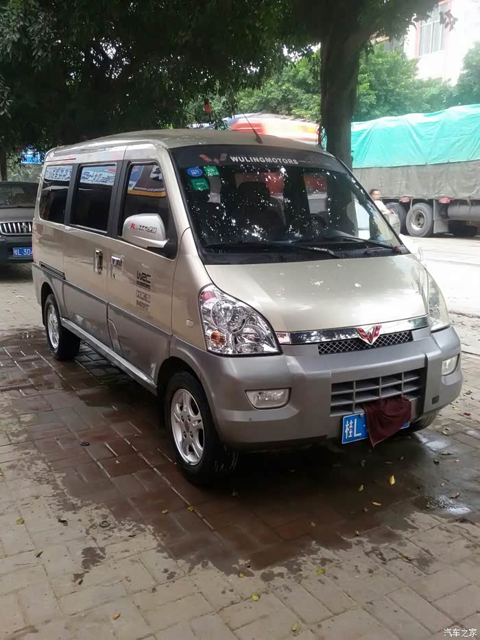 【图】请大家帮估个价,出12年荣光6407bf舒适型_五菱荣光论坛_汽车之