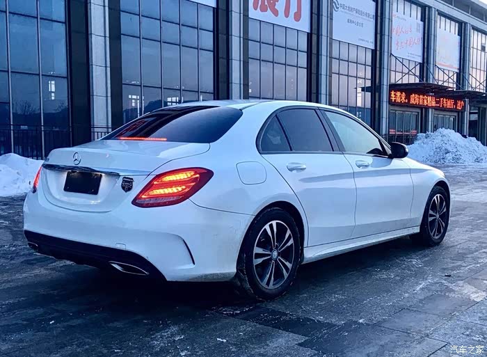 外观运动大气内饰上档次的奔驰c200