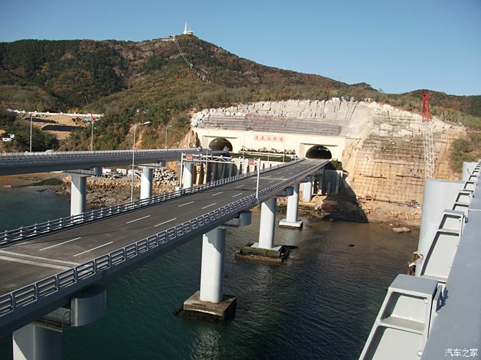 大连莲花山隧道图片