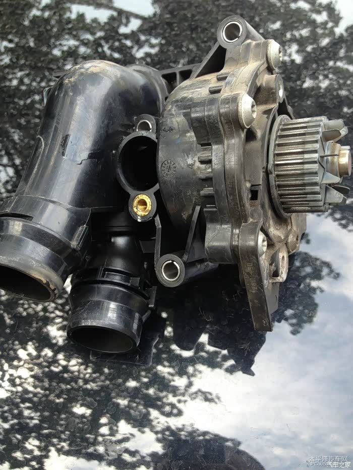 求问新帕萨特3年3个月36000公里水泵漏水是否属质保范围