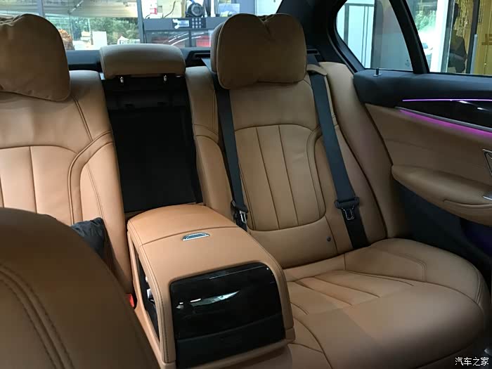 宝马5系g38认证贴