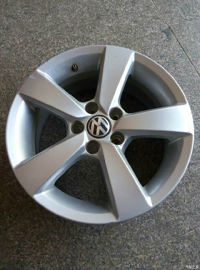 朗逸拆车轮毂一套