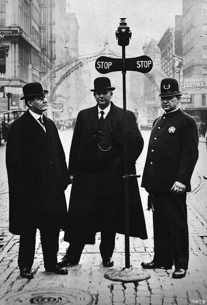 1915年美国交通信号灯