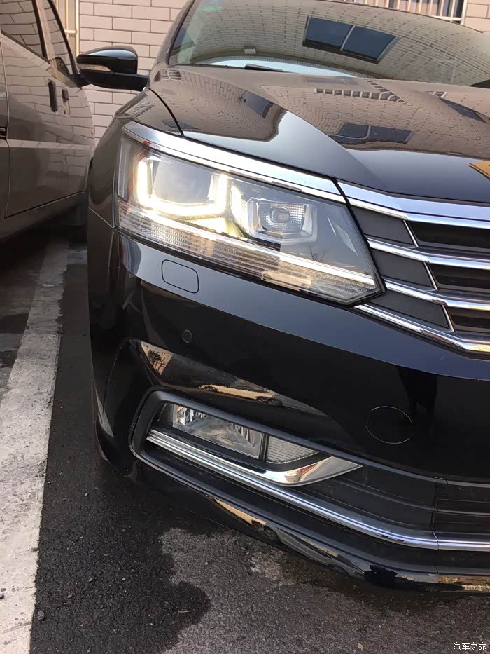 求新款帕萨特日行灯照片