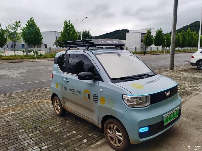 五菱宏光miniev旅行版出炉车顶行李架安装