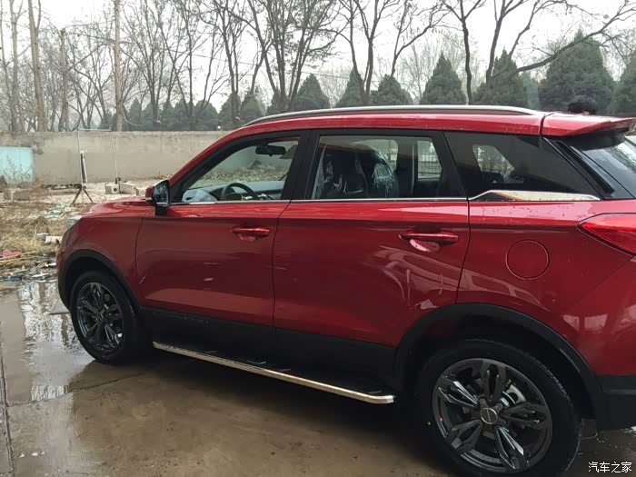 在这阳光明媚的下午,喜提大红色猎豹cs9!