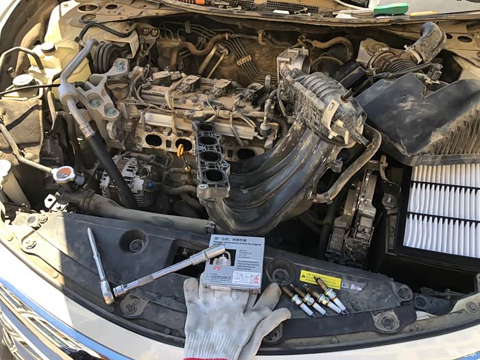 14年天籁更换火花塞