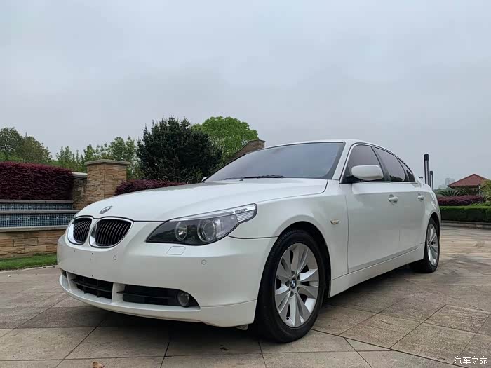 谁见过八缸的宝马5系