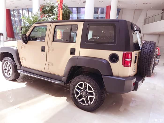 跟着朋友逛北汽总部