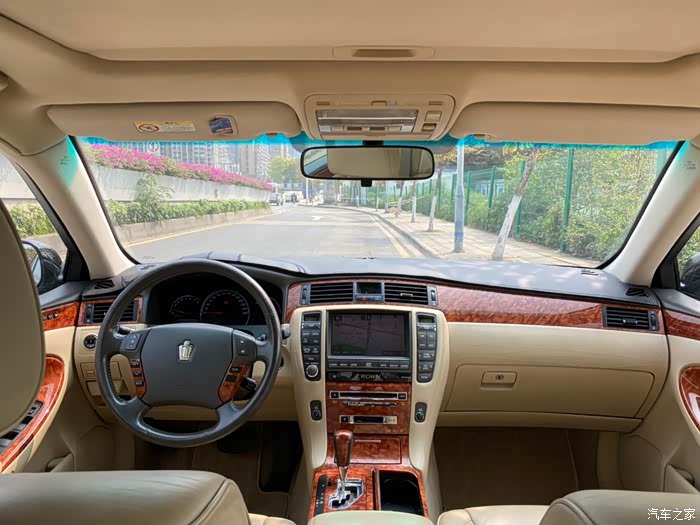 丰田十二代皇冠30沙龙版发动机没动过