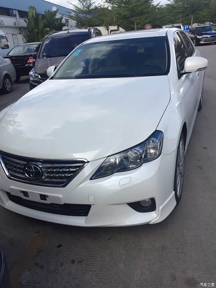 刚收10款12年6月份的白色锐志10万公里