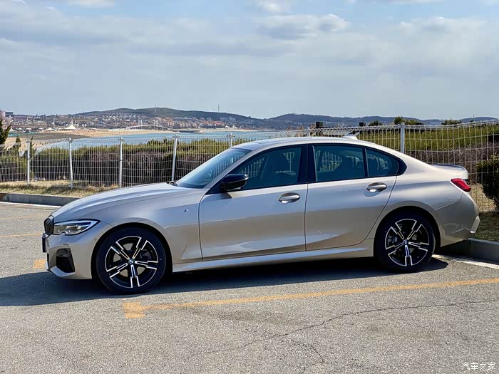 【图】21款 330i m运动曜夜套装 开士米银 分享与纪念_宝马3系论坛