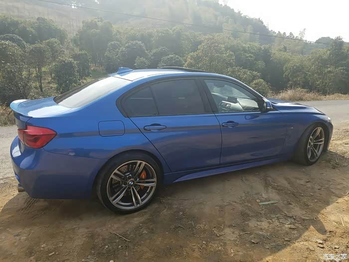 1856 | 回复: 29 宝马3系论坛 后轮胎尺寸255的.