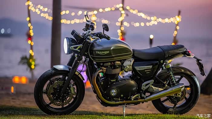 请问杜卡迪自游1100和凯旋速双你们怎么选