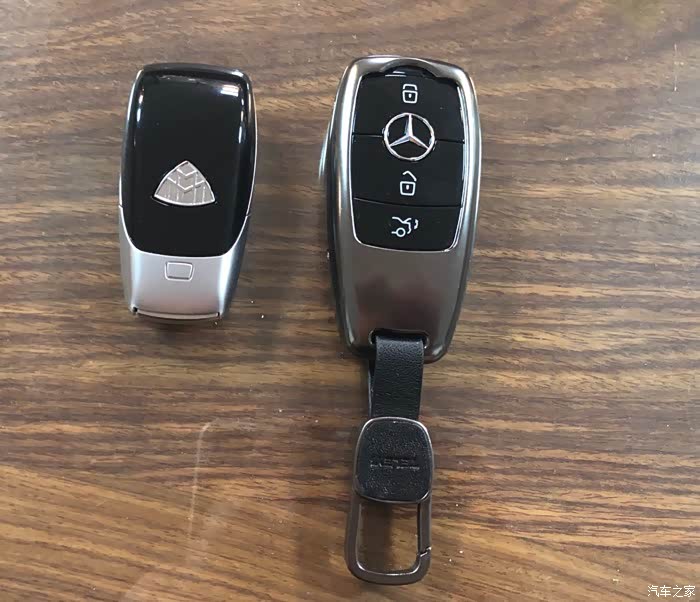 全国第一辆18款个性定制银外米内迈巴赫s450认证申精帖