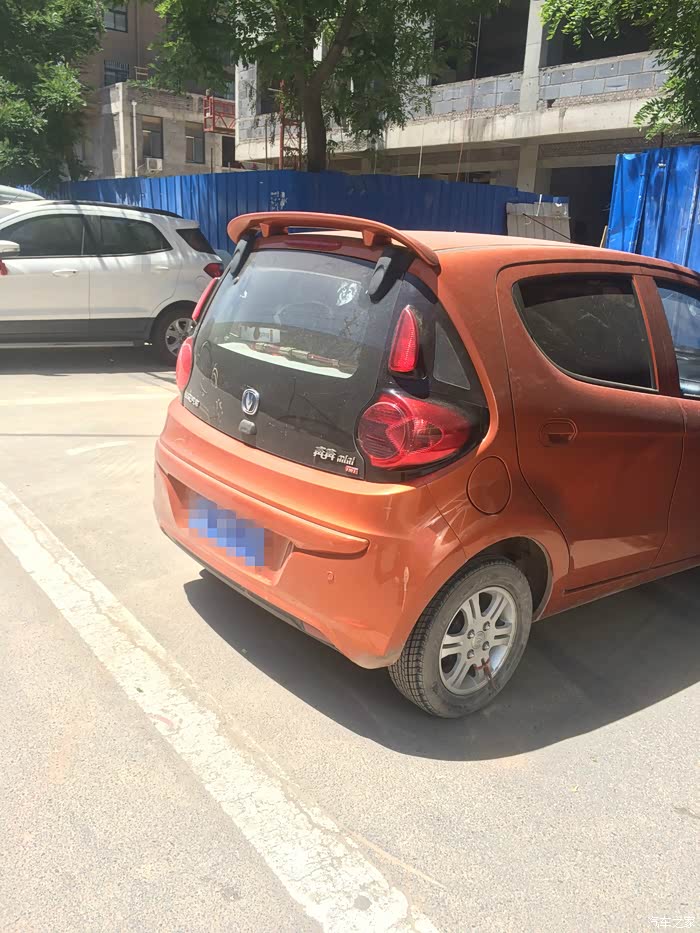 今天中午看到附的小奔,这是我第一次见imt的版本