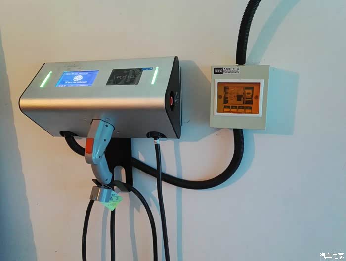 帝豪ev的充电桩是什么样的