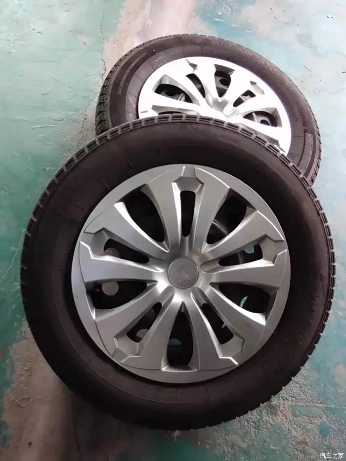 四条荣威350铁锅1956515轮胎成色自己看