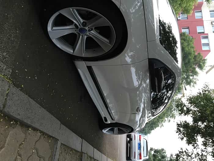 889 | 回复: 2 一汽-大众cc论坛 19寸订制轮毂绝对的深凹!