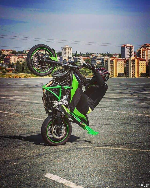 【图】找了点国外z250sl照片_川崎摩托车论坛_汽车之家论坛