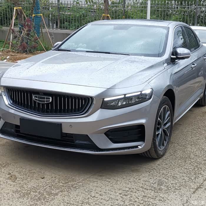 星瑞作为轿跑 颜值非常的高 特别是银色 非常耐看? 车辆内饰分享