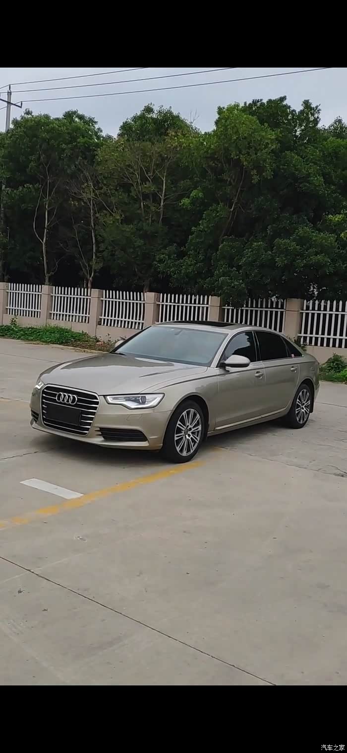金色奥迪a6l演绎大气从容