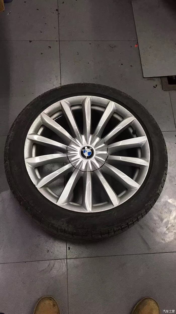 bmw新740原車輪轂帶胎9999新出售注意新七系孔距為5x112