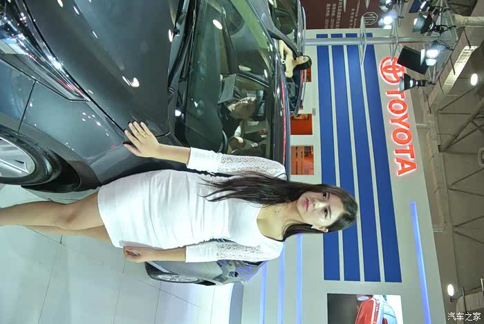 皇冠亮相2015泉州车展一大波车模性感来袭