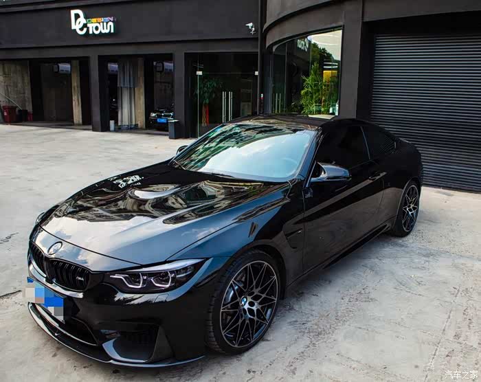【图】新一代宝马m4实拍,难得一见的黑色外观,气场太强大了_abt论坛_
