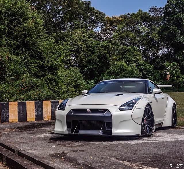 赛道!日产尼桑gtr改装lb宽体大包围