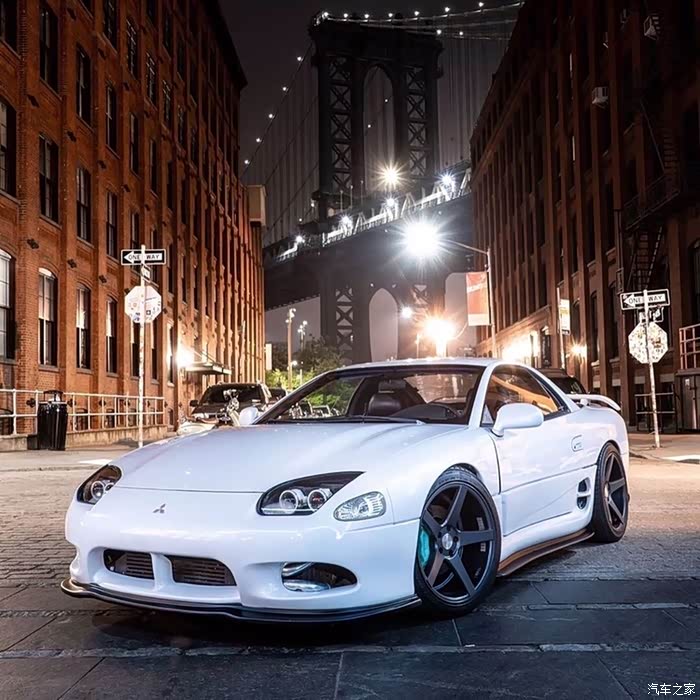 三菱3000gtvr4明灯版