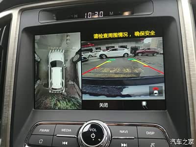 倒车影像还是比较清晰,再加上有360度全景影像