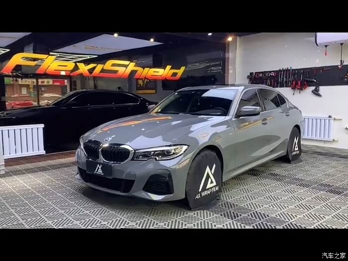 宝马320改色贴膜高亮水泥灰是不是更加有高级感